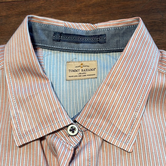 Mens Tommy Bahama button down - Picture 2 of 9